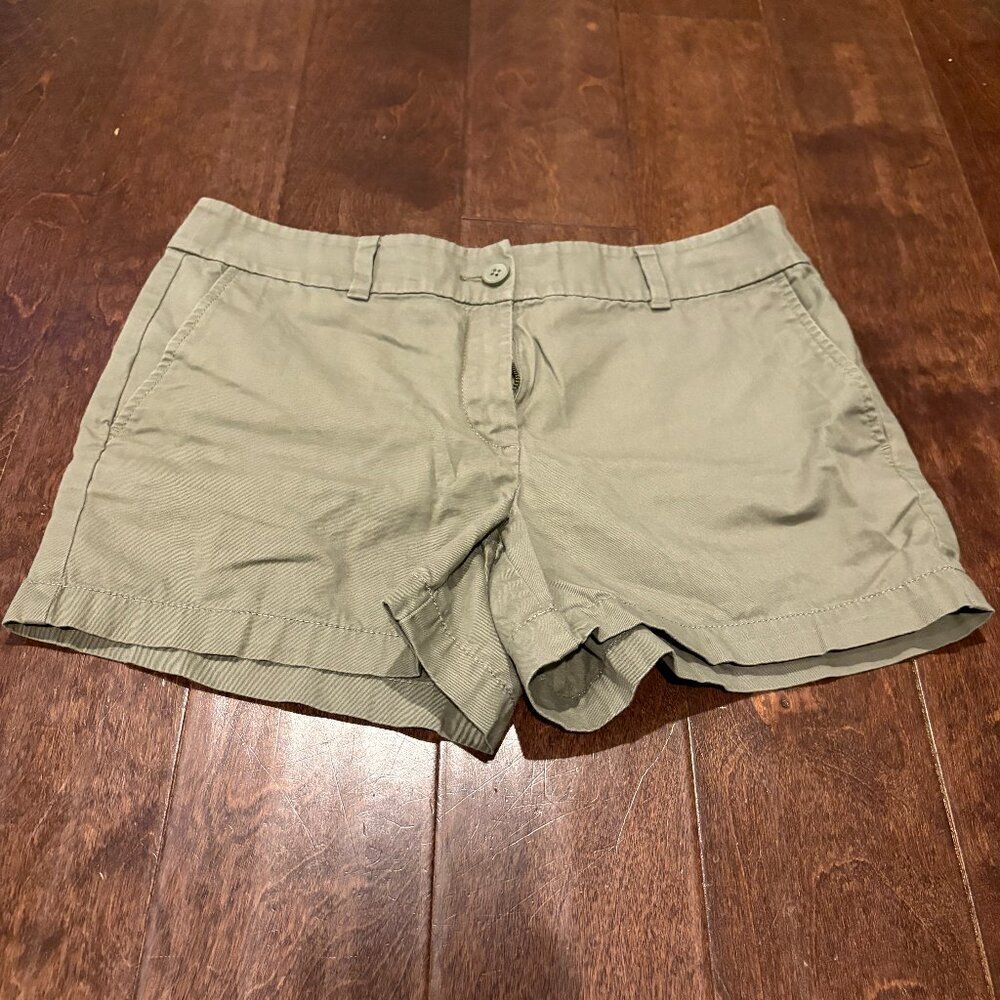 🔆 Loft olive khaki green 4" shorts